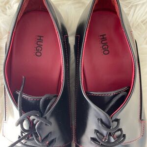 HUGO boss man Black and Red Lace-Up shoes